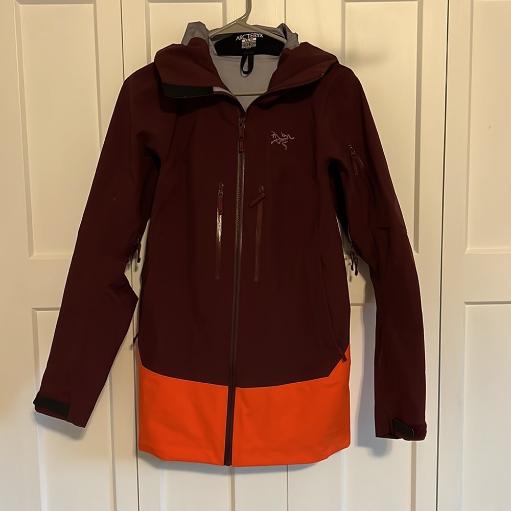 Arc’teryx women’s sx gortex rain jacket